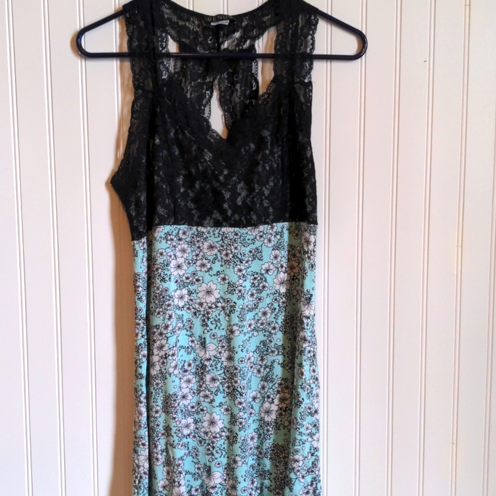 💥 gorgeous lace and cotton nightie from Venus
